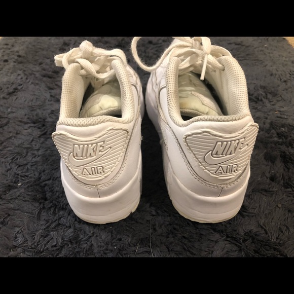 White Nike Air Max - Picture 5 of 6